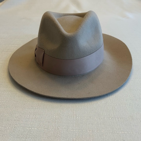 NWT Morgan & Taylor 100% Australian Wool Beige Hat with Wide Trim Headband - Picture 2 of 15